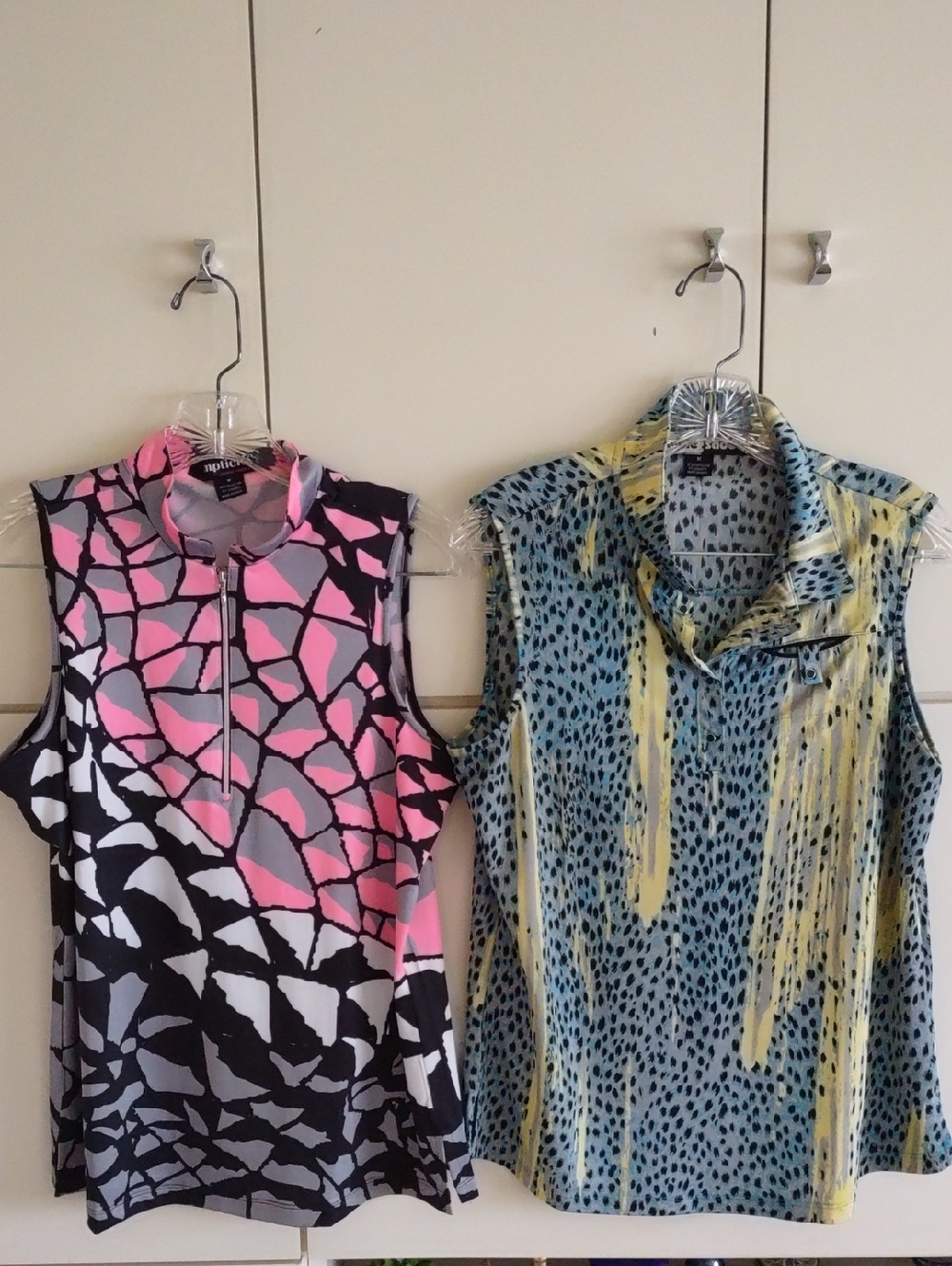 Jamie Sadock Pink Black Gray Mosaic Zip Mock-Neck Tank, 2nd Collar With Snaps.